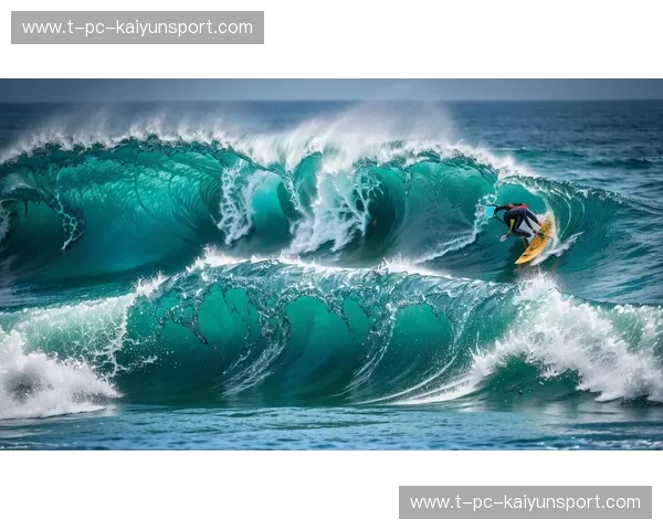 冲浪泳帽的革命：潮流与性能并存的海浪之选